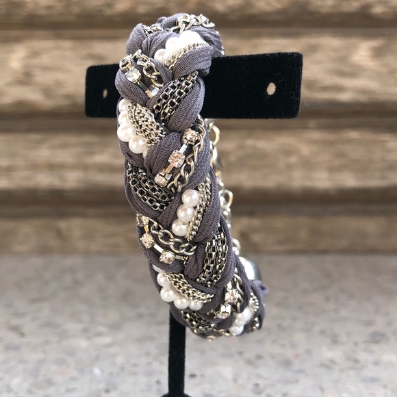 Edgy Bracelet - Picture 2 of 3